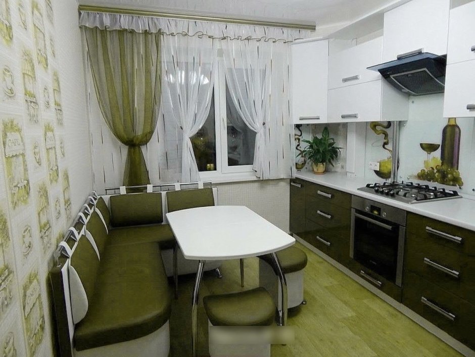Простая кухня в квартире