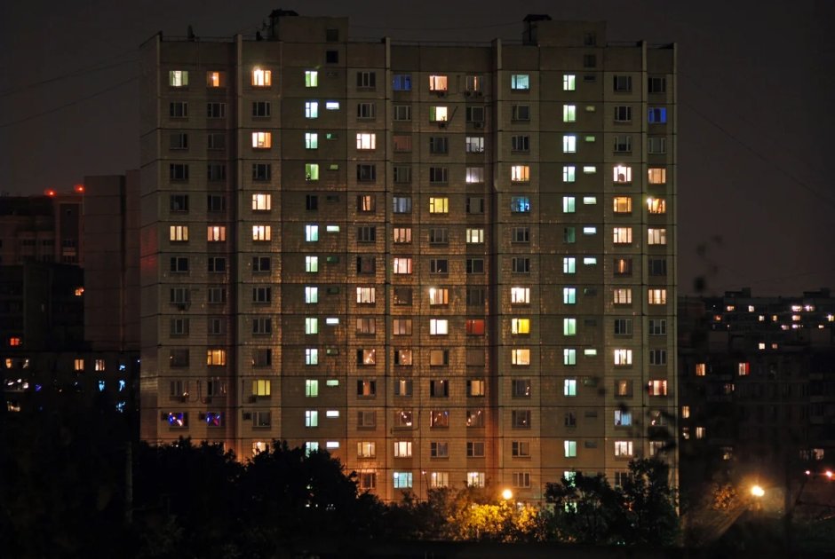 Многоэтажки ночью