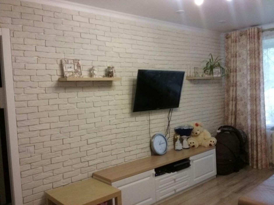 Декоративный кирпич в комнате