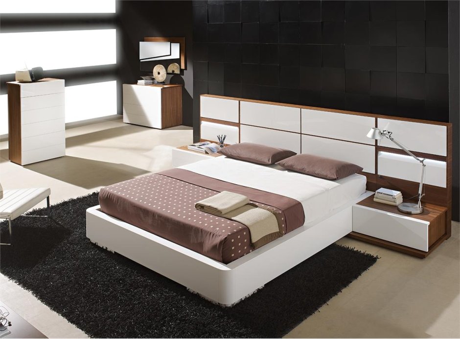 Кровать двуспальная с тумбами