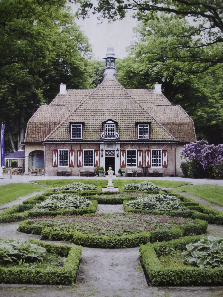 Маленький голландский домик