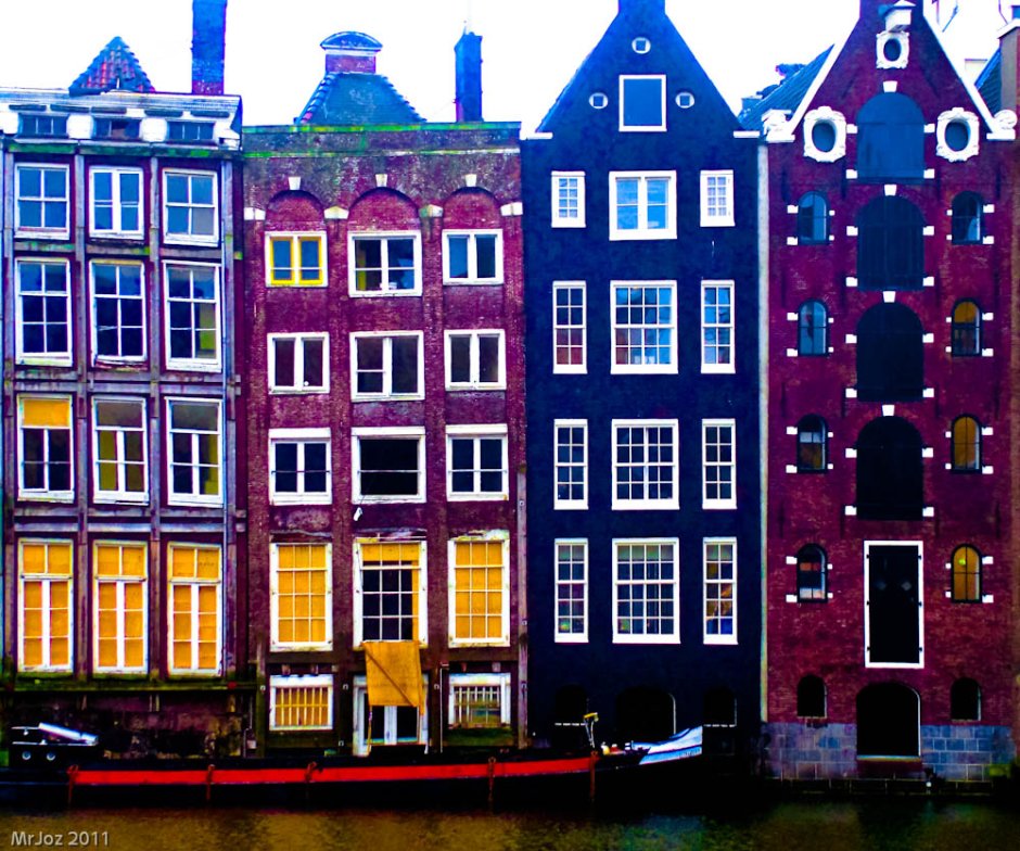 Разноцветные домики Амстердама