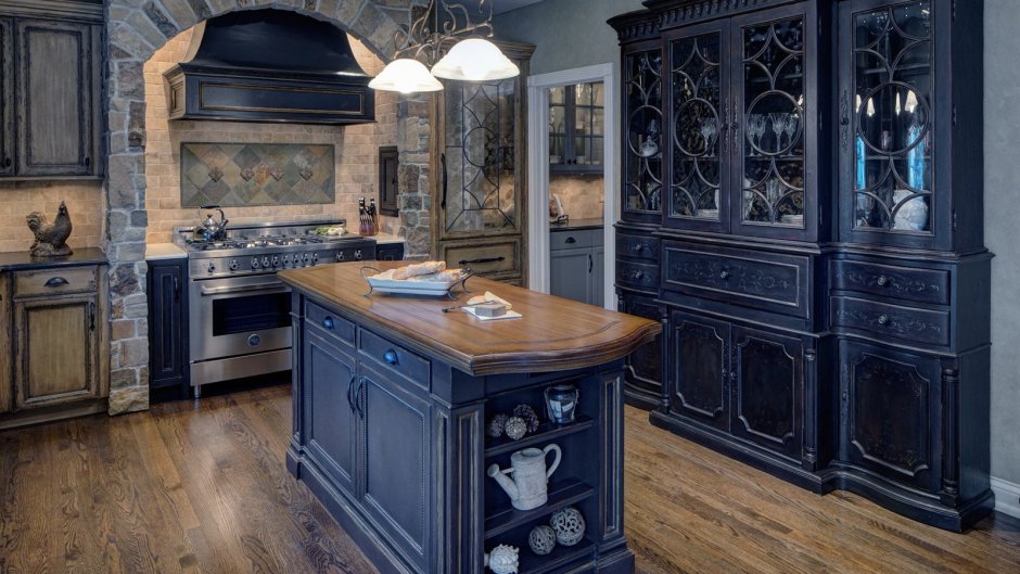 Синяя кухня в классическом стиле