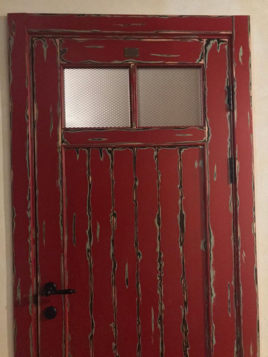 Красная дверь лофт