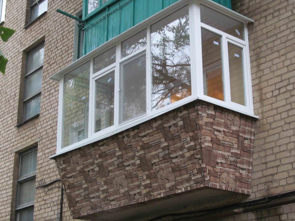 Внешняя отделка балкона