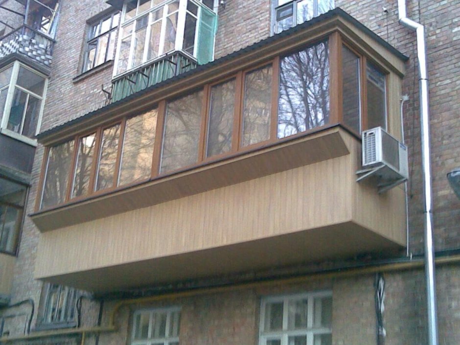 Балкон с выносом