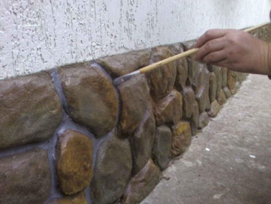 Отделка цоколя под камень из цемента