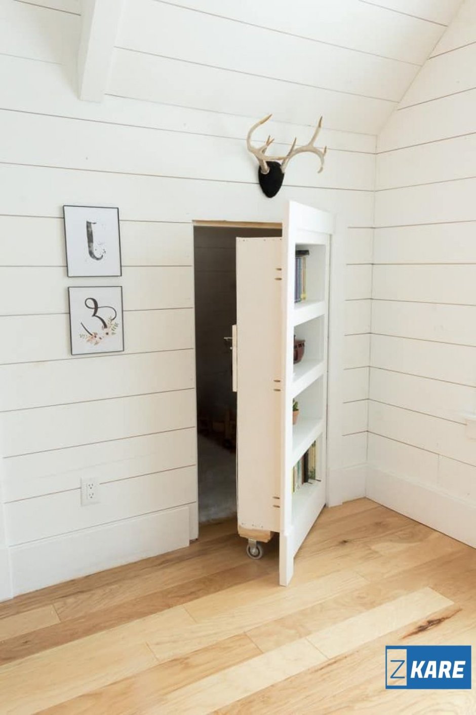 Потайная дверь в Вагонке