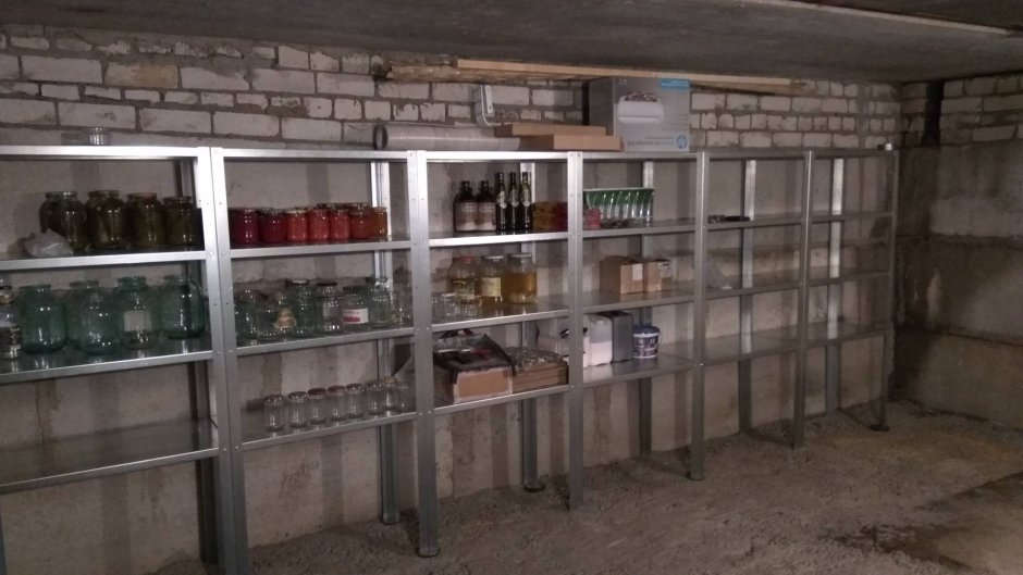 Стеллажи в погреб в гараже