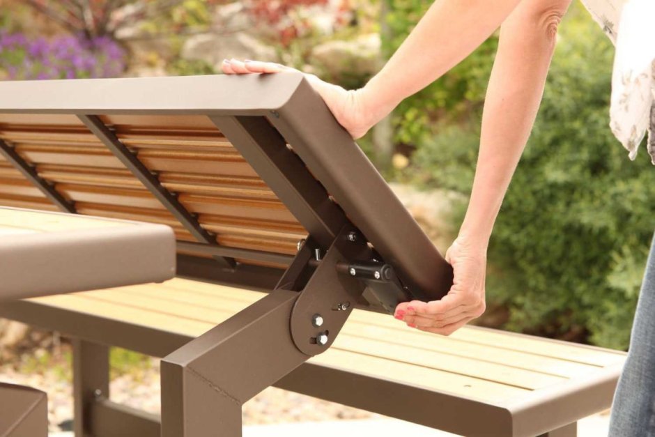 Lifetime 60054 Convertible Bench / Table
