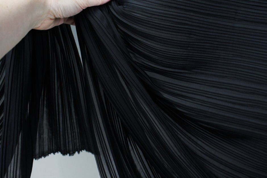 Гофрированная ткань черная