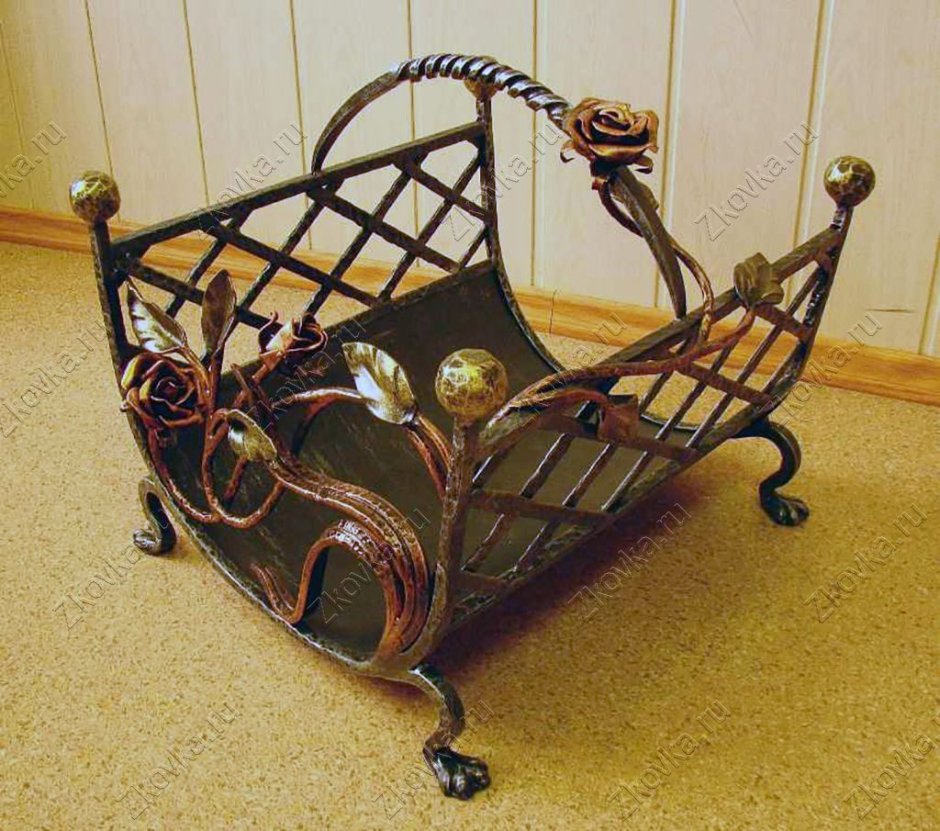 Кованый дровник