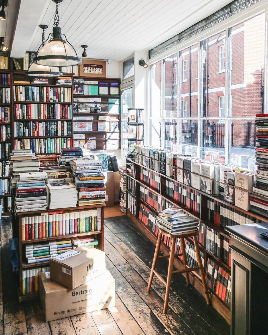 Уютный книжный магазин