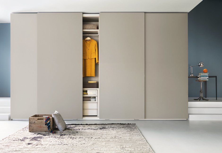 Компланарная система для шкафов купе Hettich