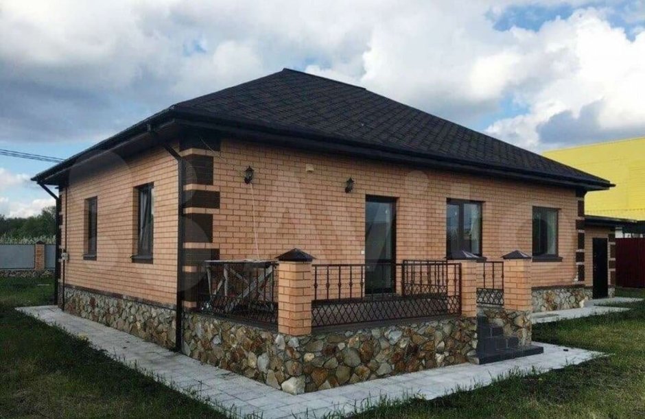 Одноэтажный дом 100м2 солома шоколад