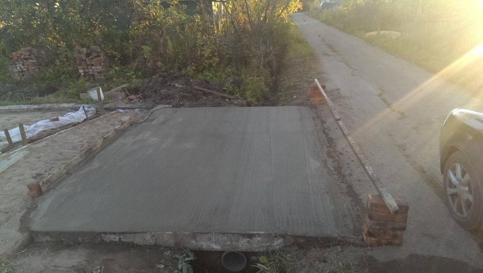 Площадка для машины с наклоном