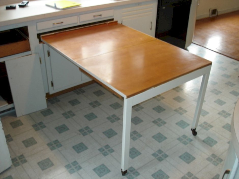 Выдвижной стол Table артикул 642.19.941