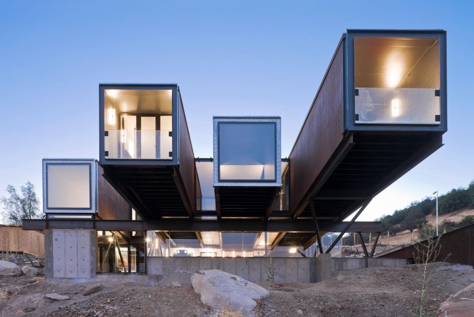 Caterpillar House от архитектора Sebastián Irarrázaval, lo Barnechea, Сантьяго де Чили
