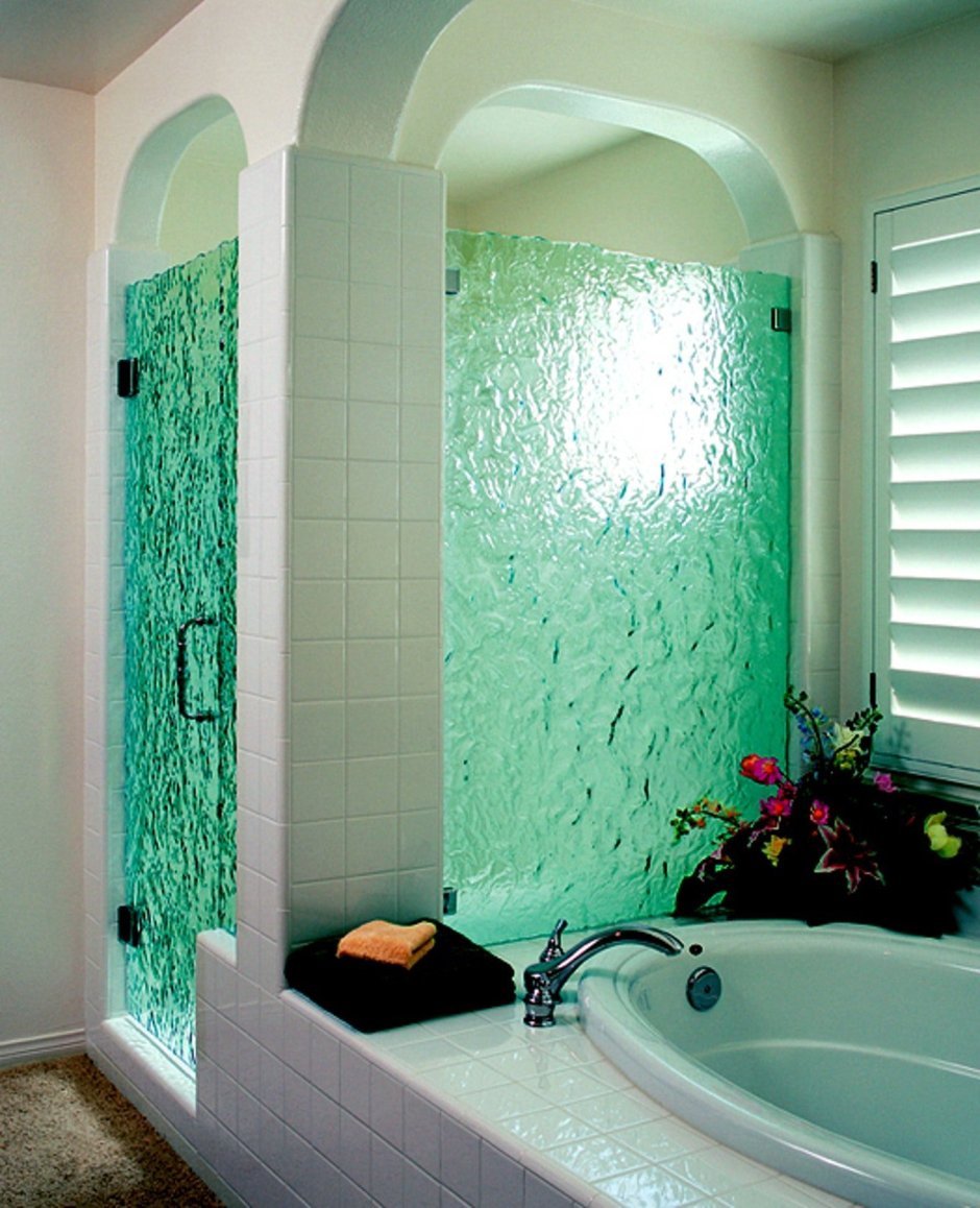 Зеленый Стеклоблок в ванной