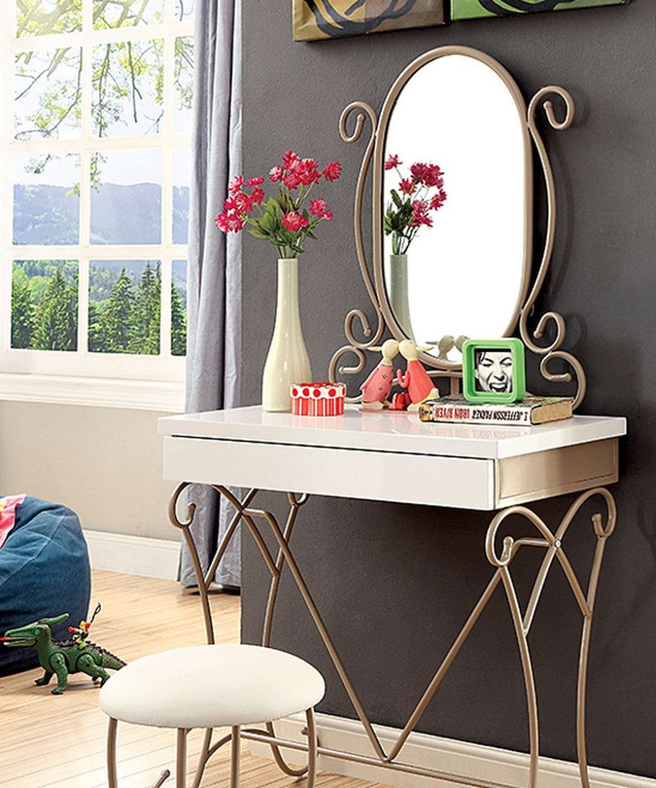 Стол туалетный Metal Vanity Table