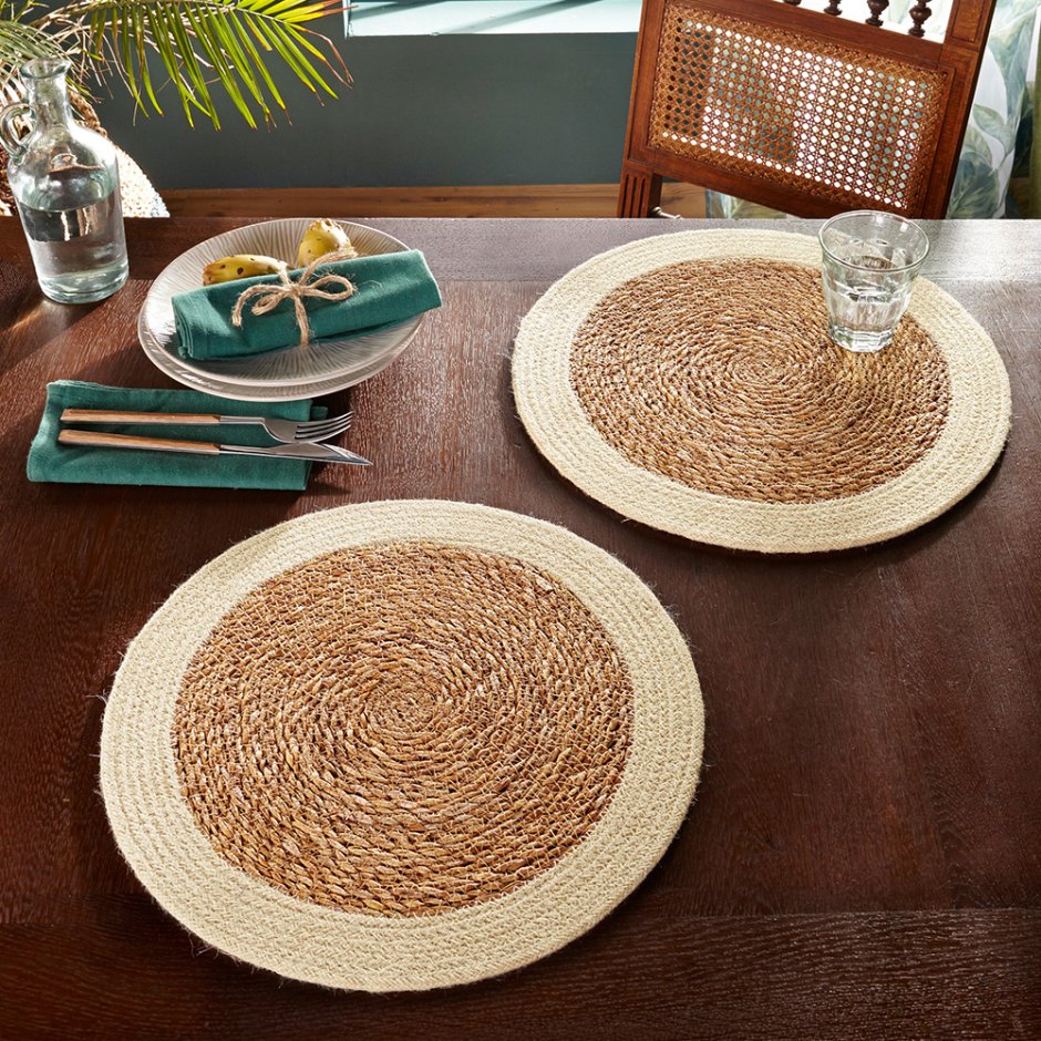Плетеные салфетки на стол