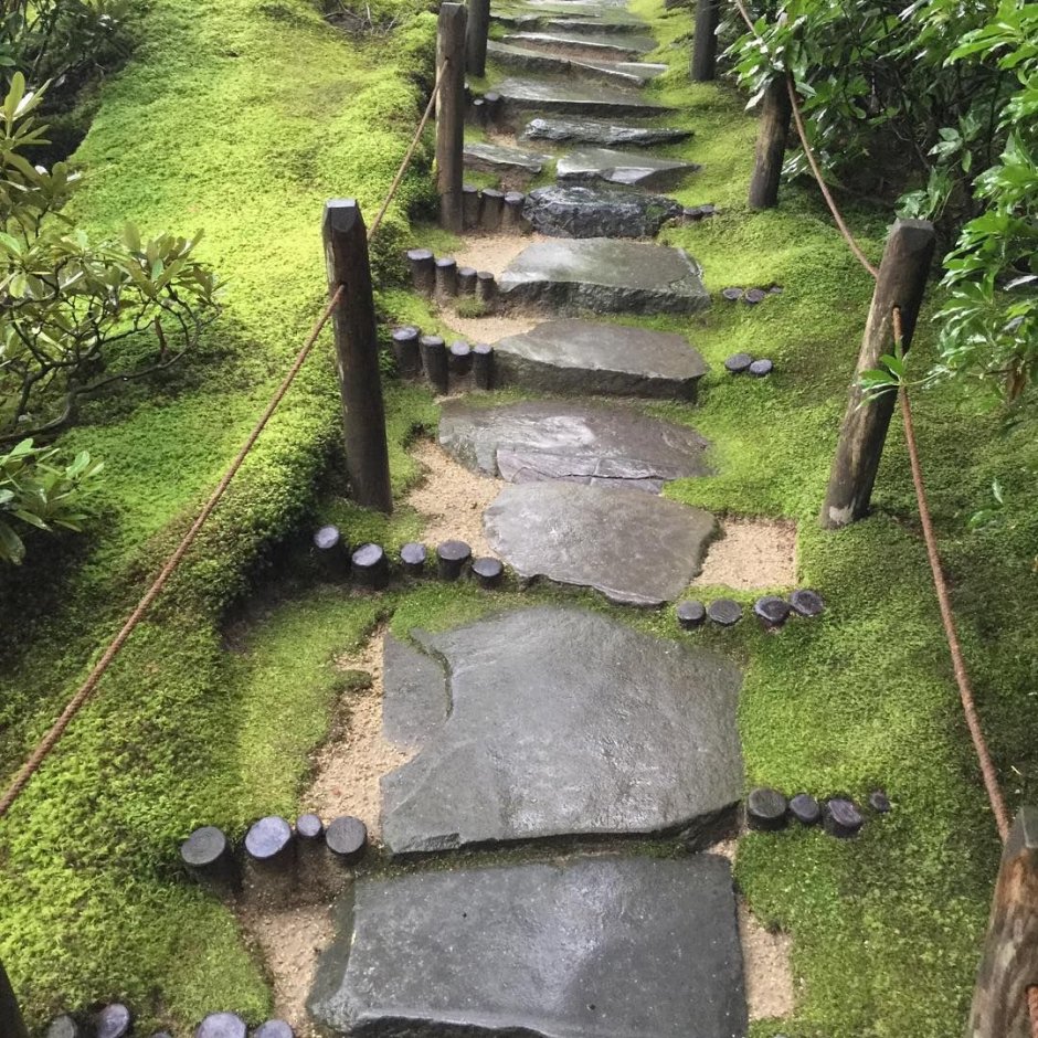 Мощение в японском саду