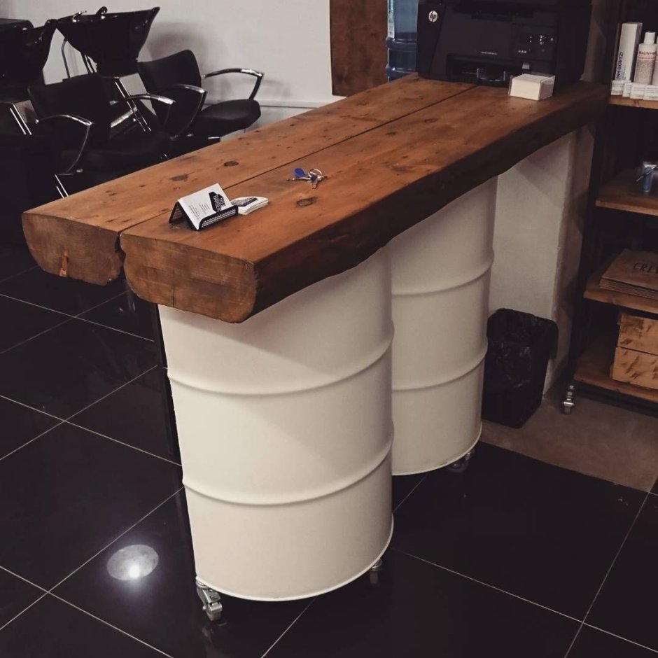 Барная стойка из бочек