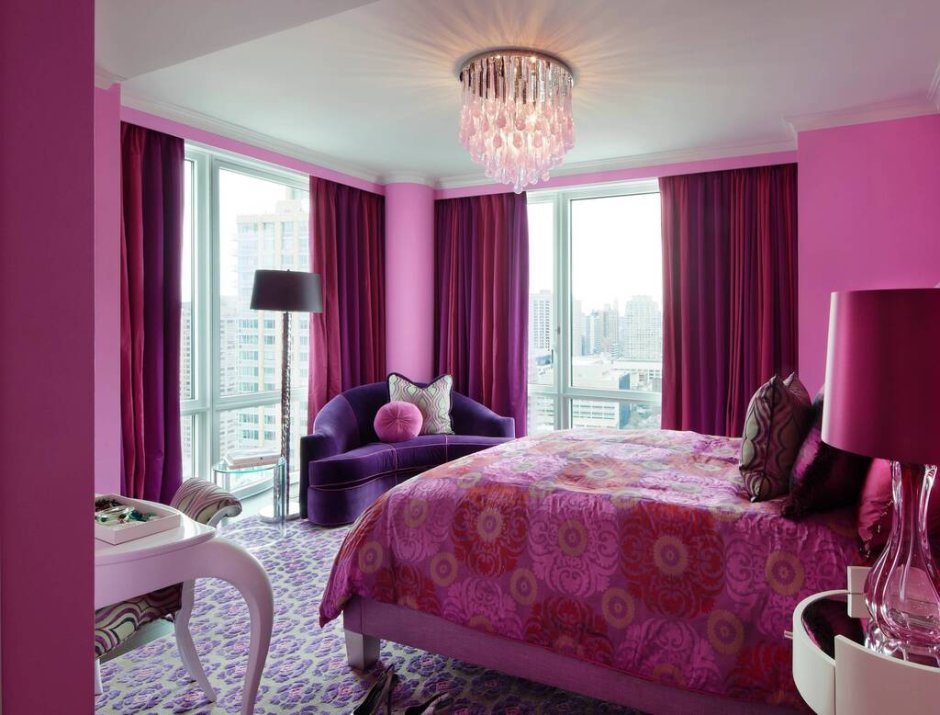 Спальня в розово лиловых тонах