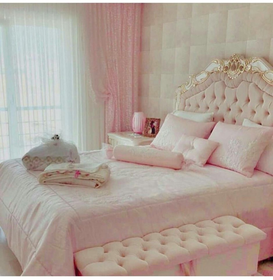 Декор розовой спальни