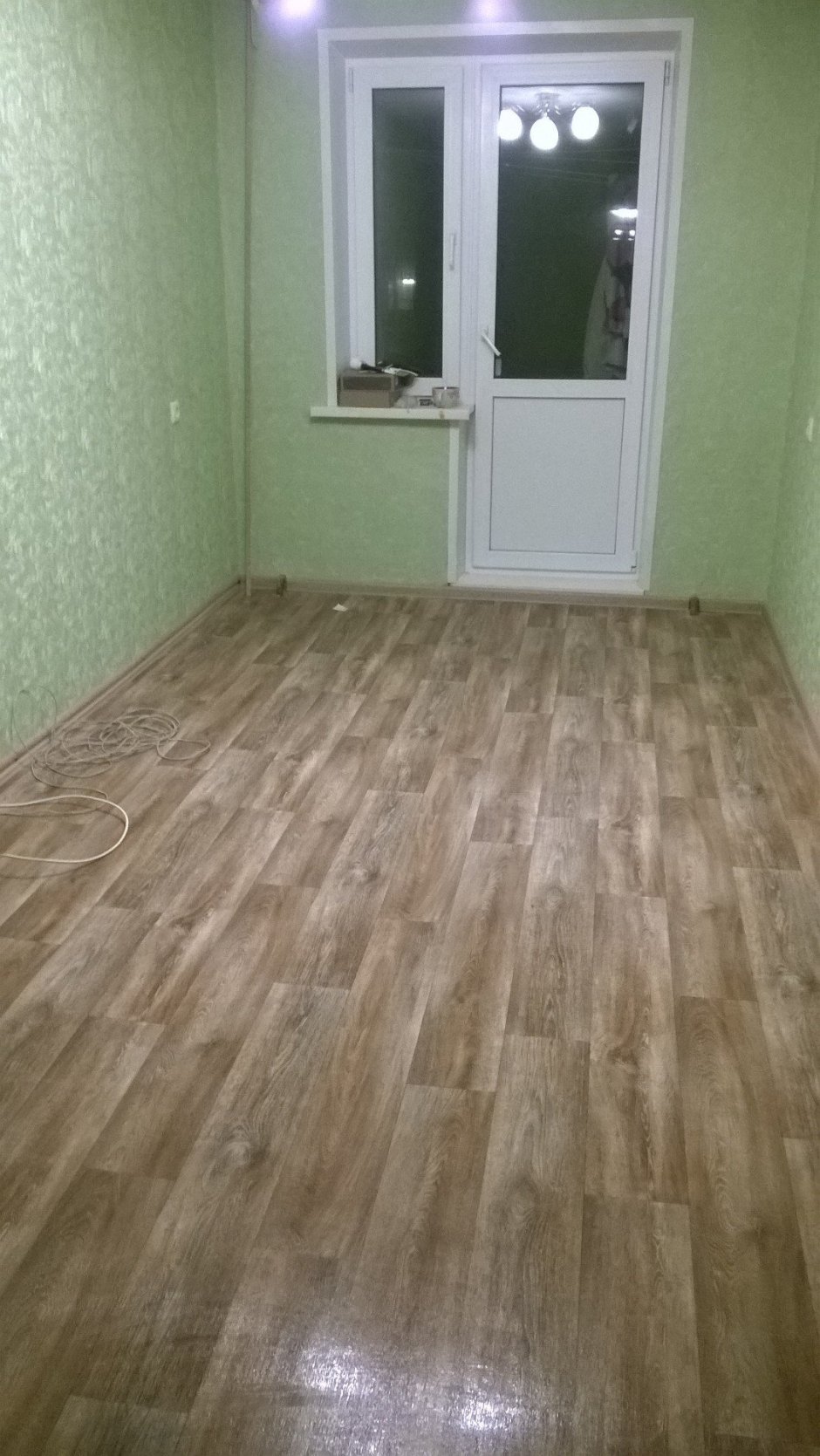 Сочетание обоев и линолеума