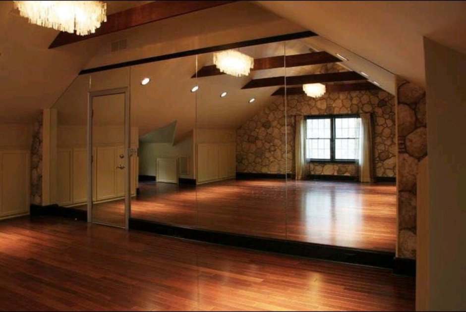 Зал для танцев в частном доме