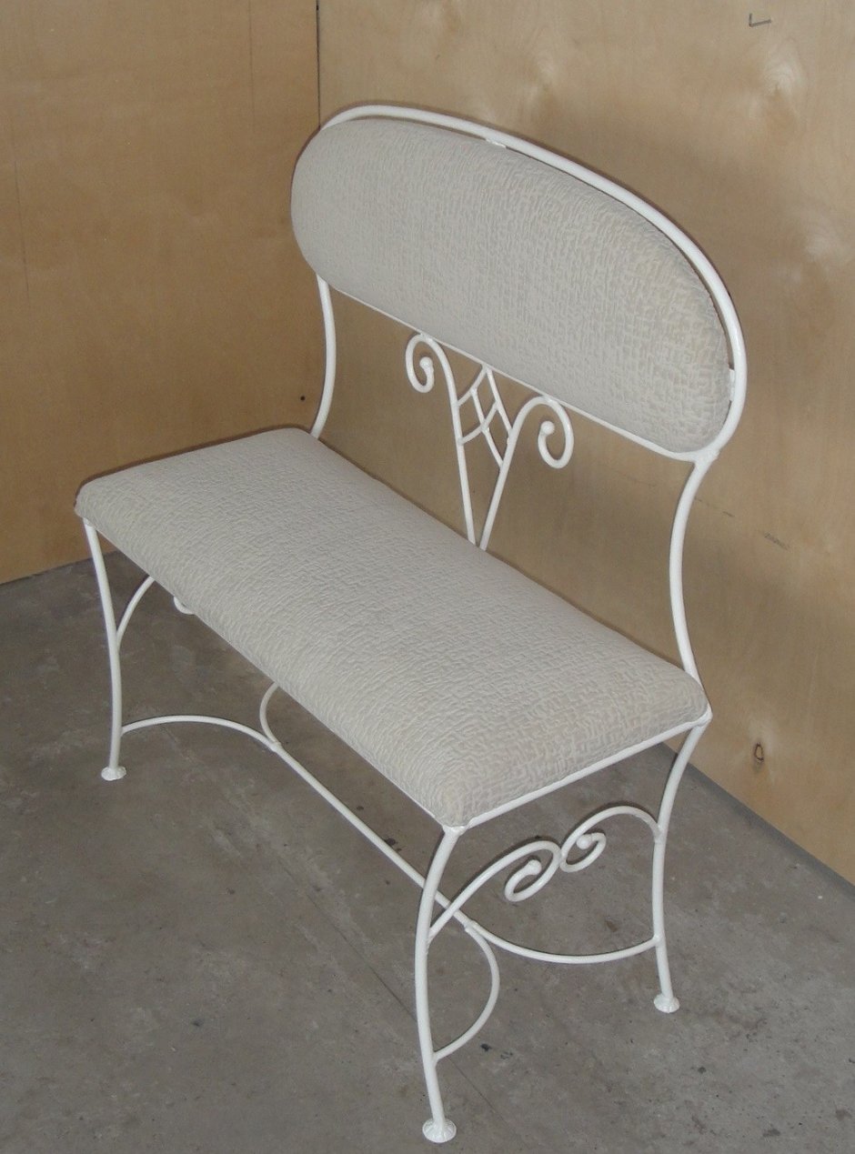 Кованые банкетки со спинкой