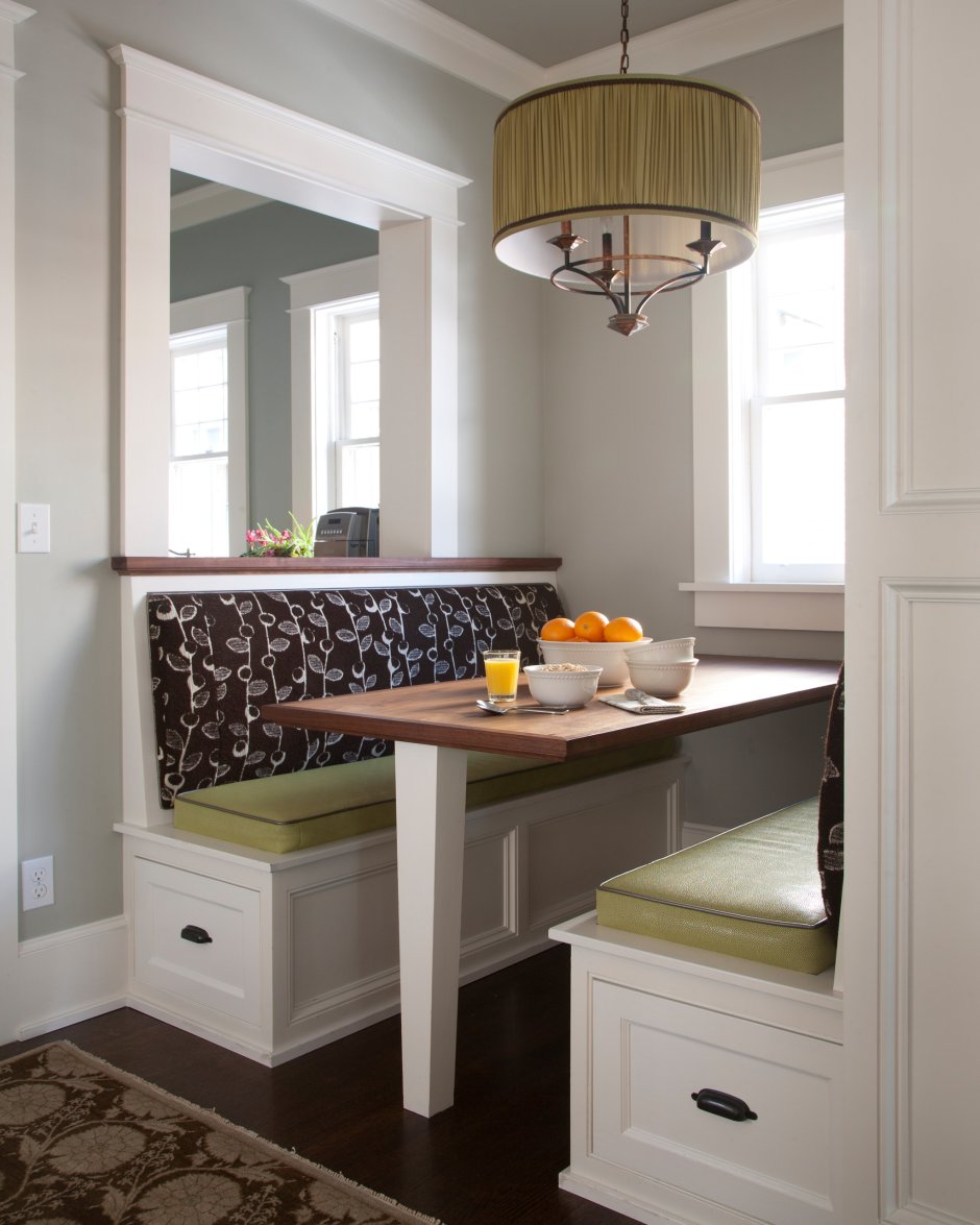 Скамья на кухне в интерьере