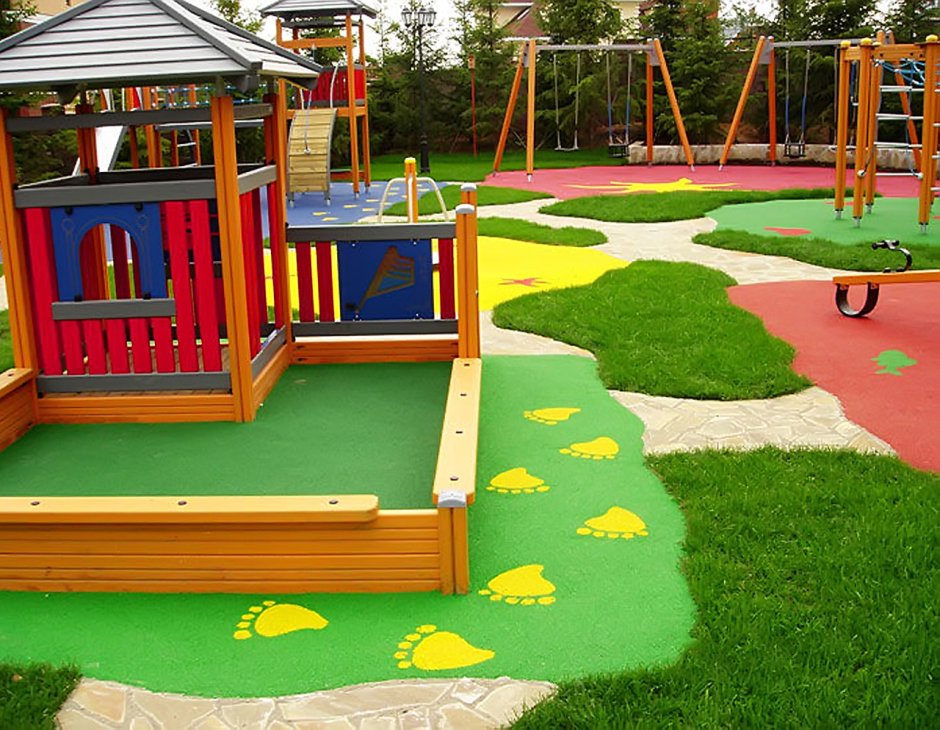 Детская площадка в детском саду