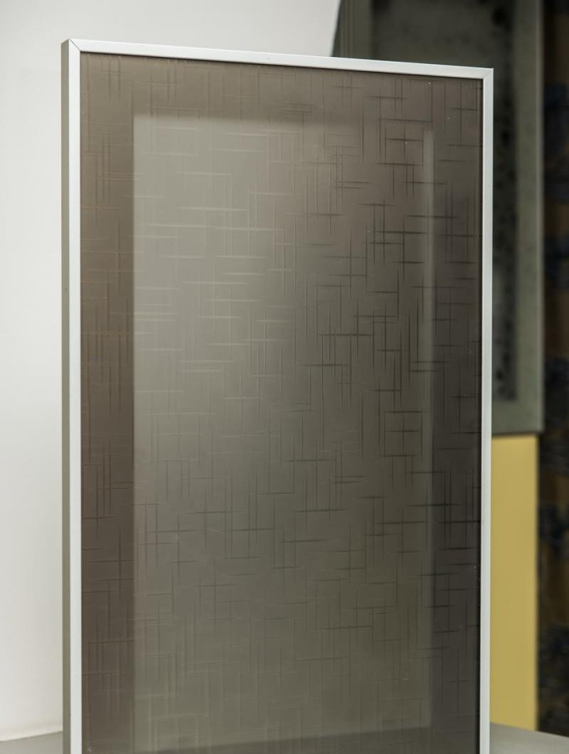 Фасад в алюминиевой рамке со стеклом