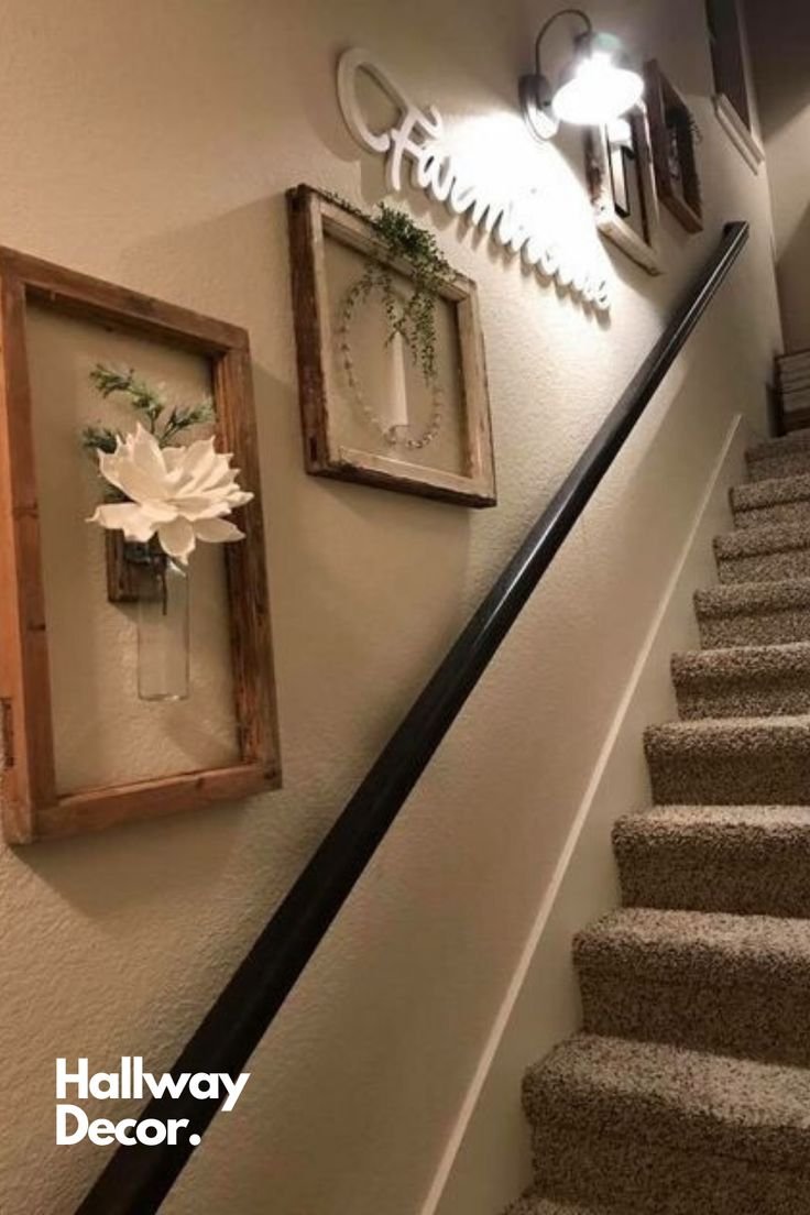 Декорирование стен на лестнице