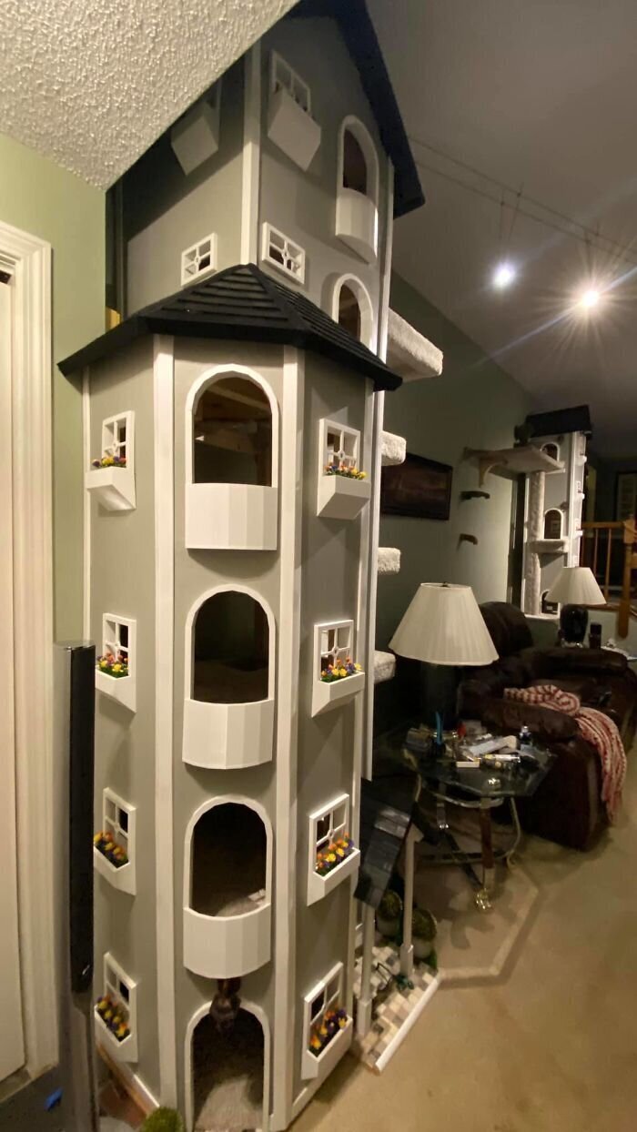 Домик башня для кошек