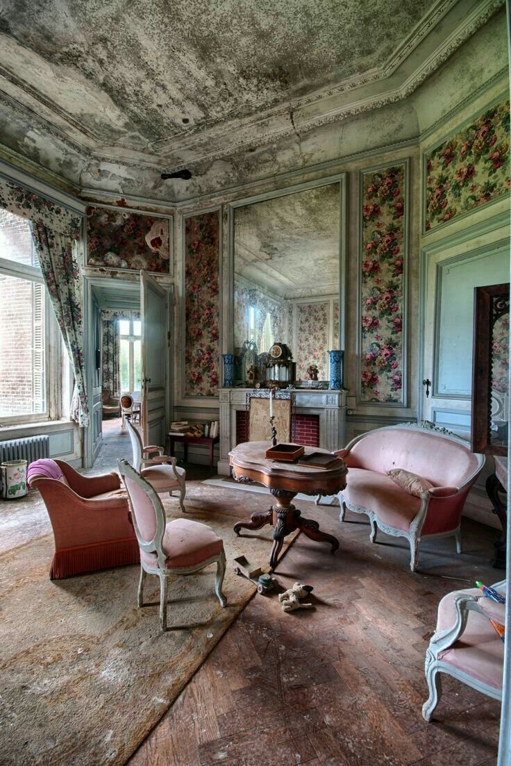 Заброшенный особняк Manor House