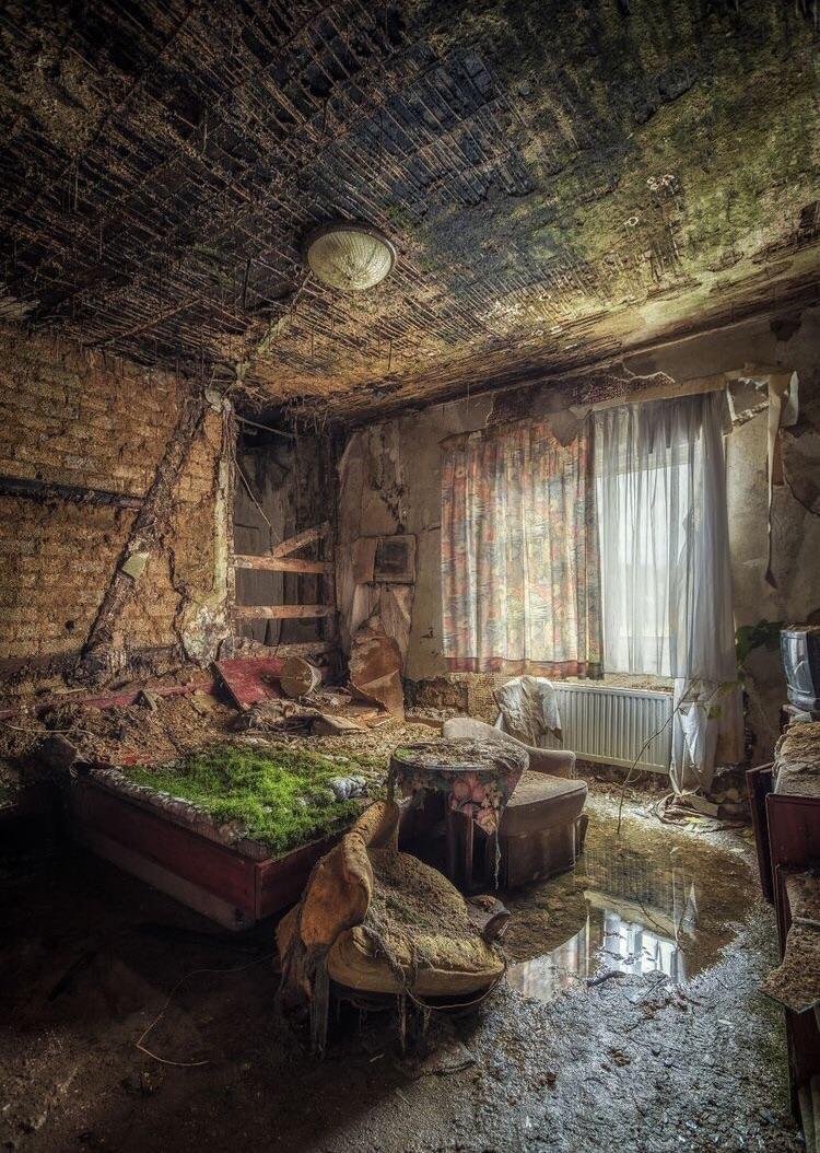 Заброшенный дом внутри