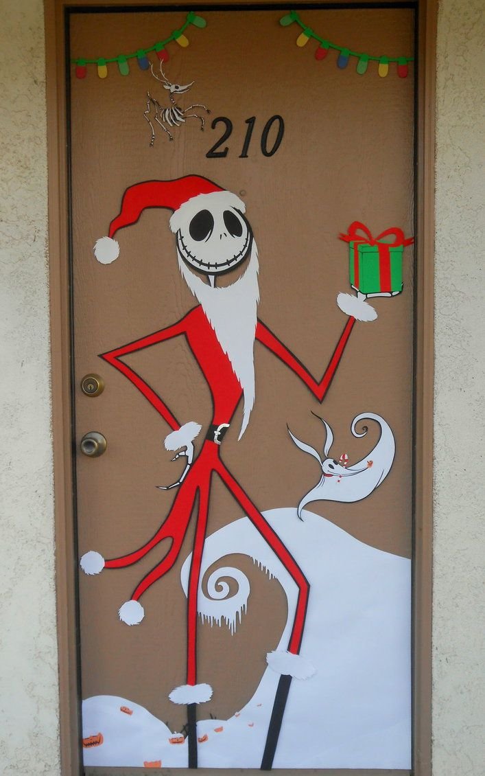 Креативное украшение дверей на новый год