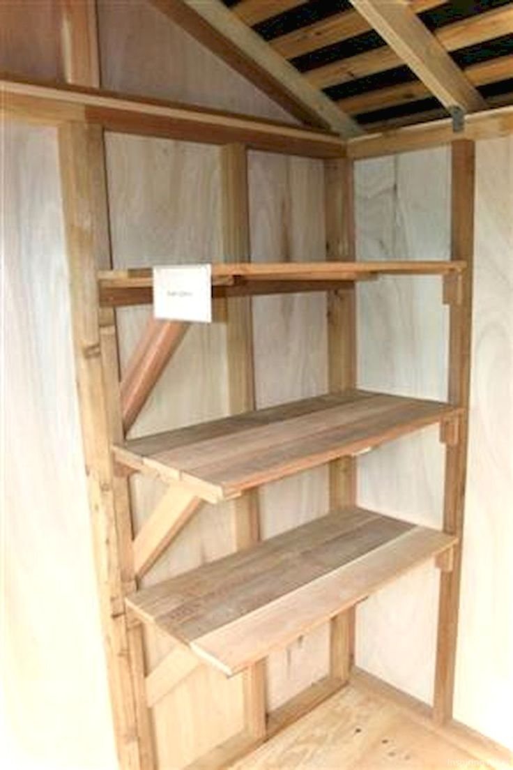 Стеллажи в сарае