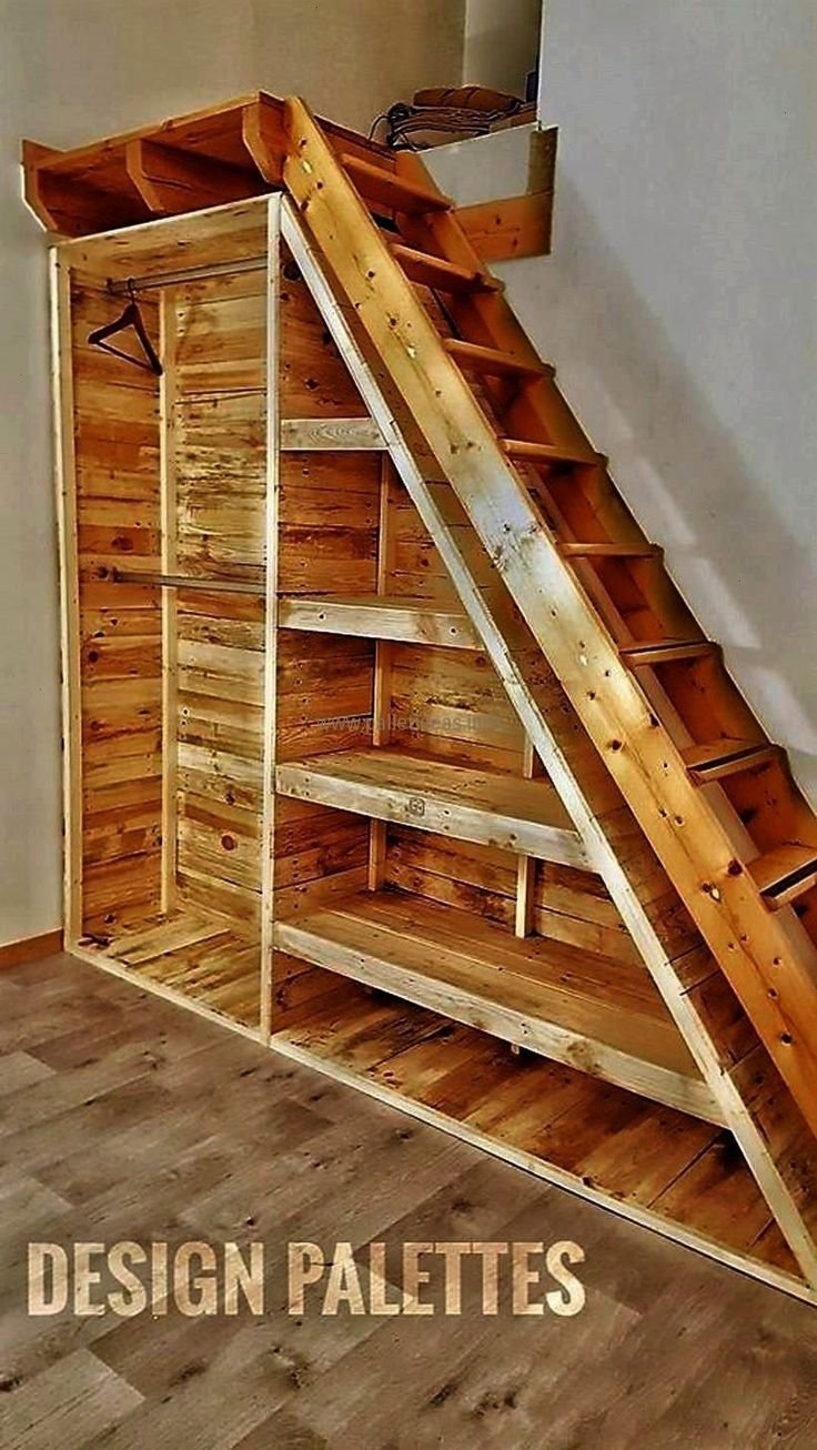 Лестница из паллетов