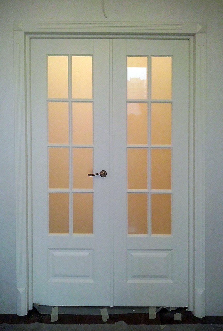 Двери межкомнатные двойные со стеклом