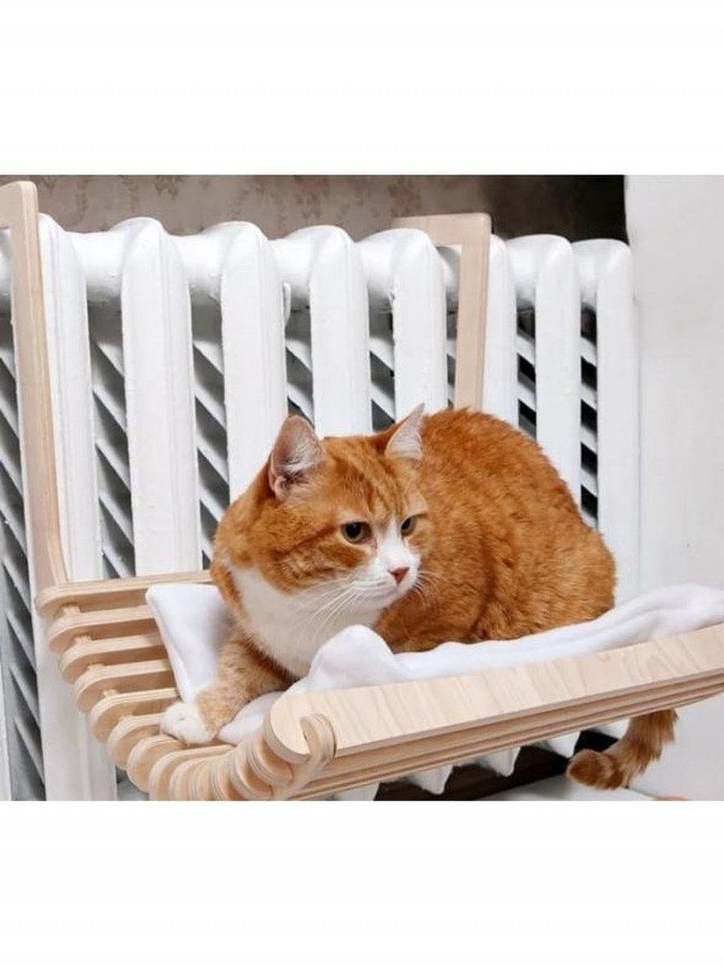Лежак для кота на батарею