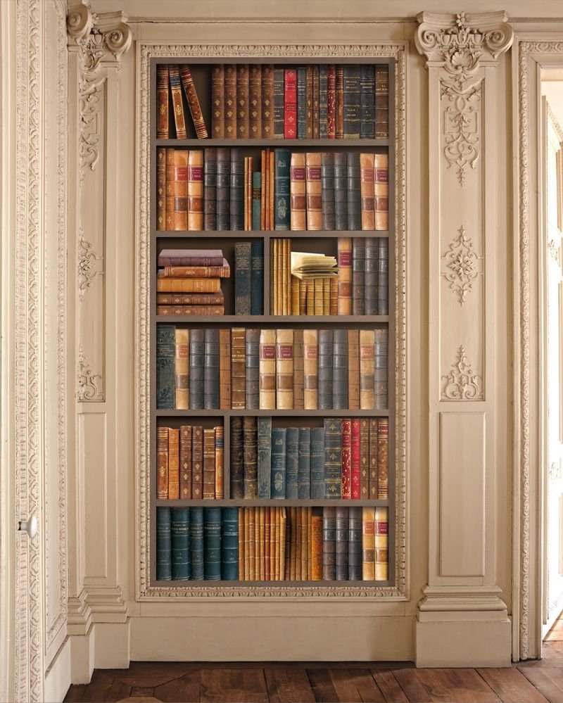 Книжный шкаф в стене
