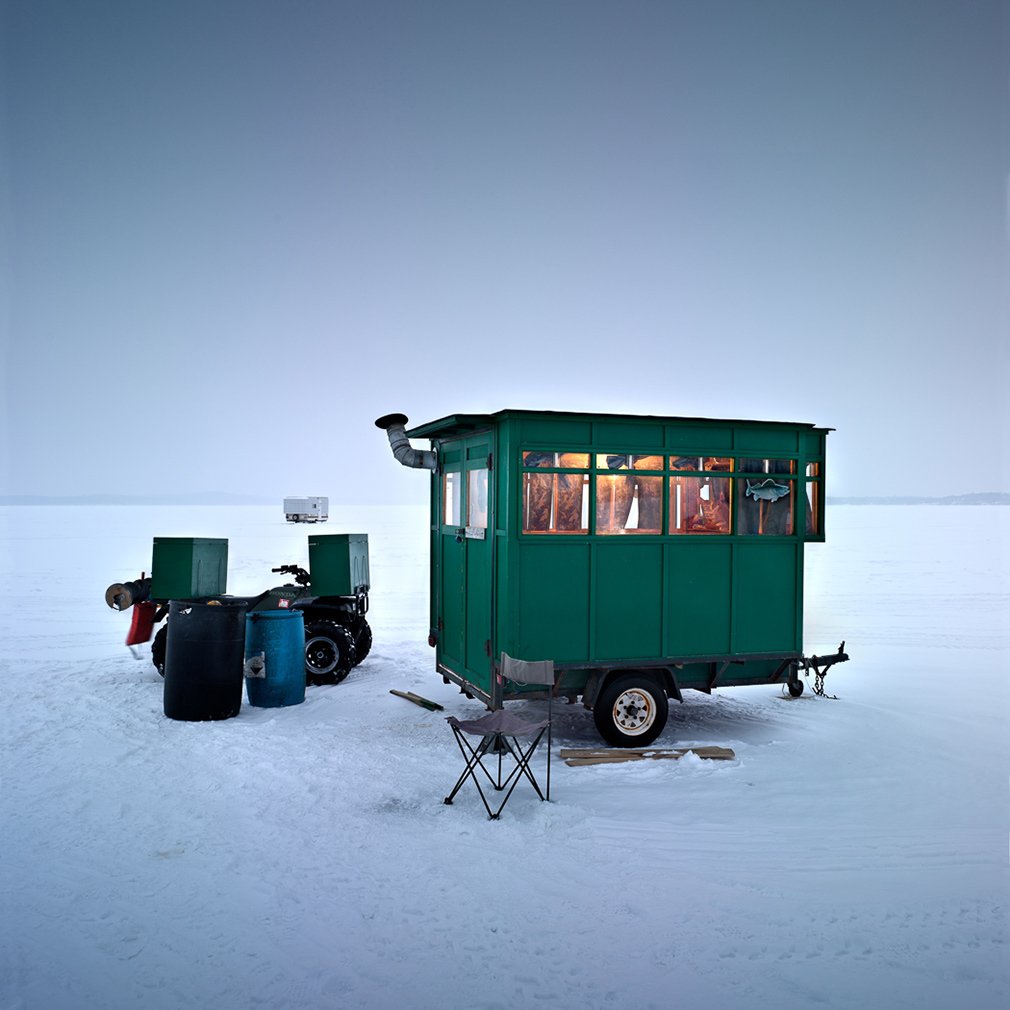 Мобильный дом для зимней рыбалки на льду