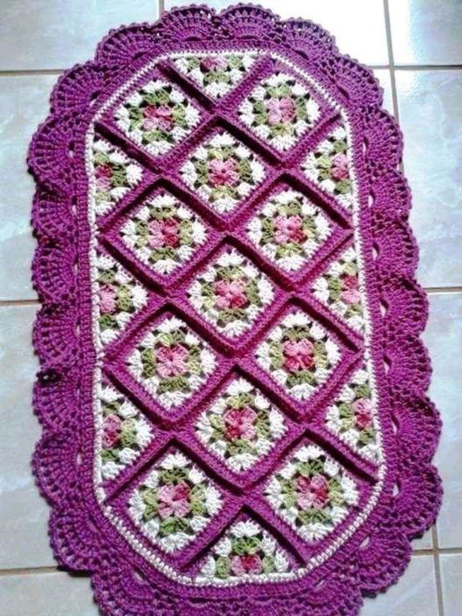 Коврик из мотивов крючком