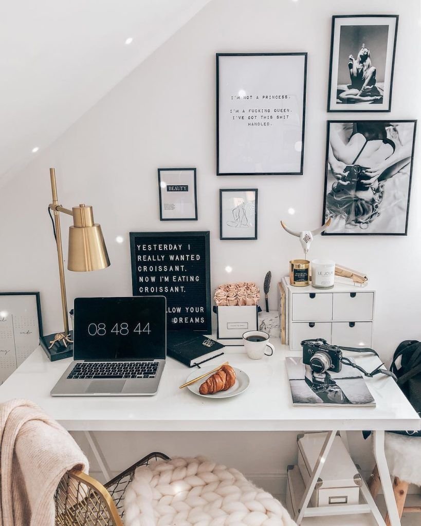 STAYATHOME Desk your Tailor
