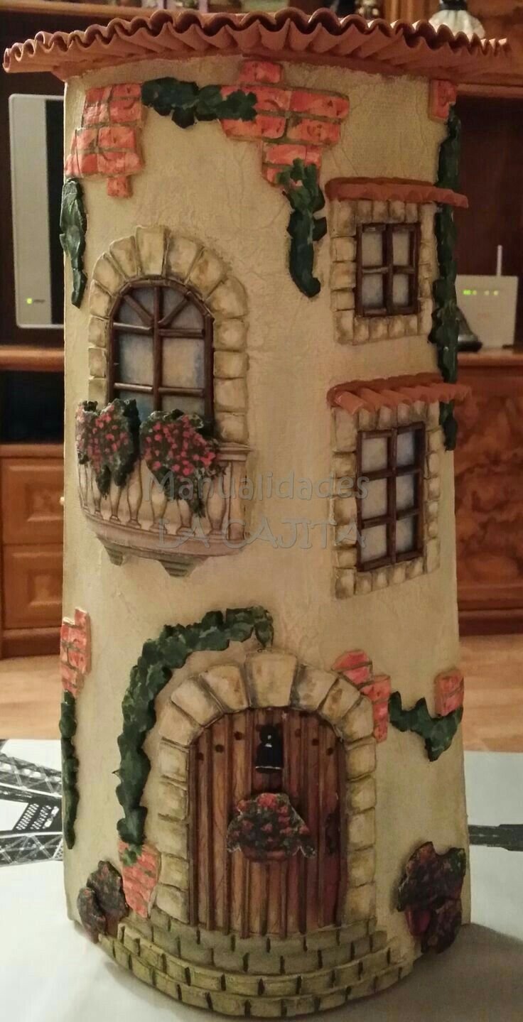 Домики из теста на бутылке