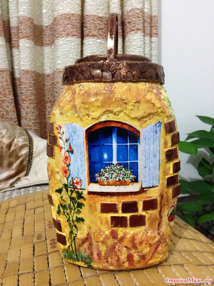 Домикиз стекланнои банки